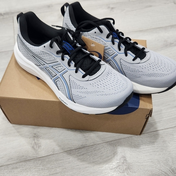 Asics Gray and Black Running Shoes main image 4